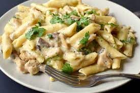 White Sauce With Crispy Chicken Pasta