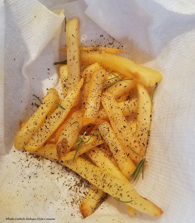 Pomme frites with italian spices