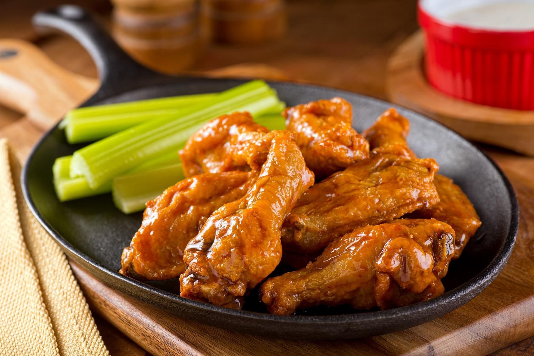 Grilled Chicken Wings With Sriracha Bafflo Sauce