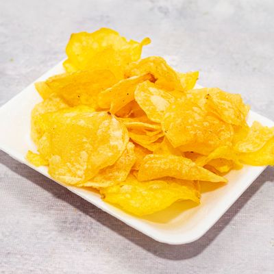 Crispy potato chips packet