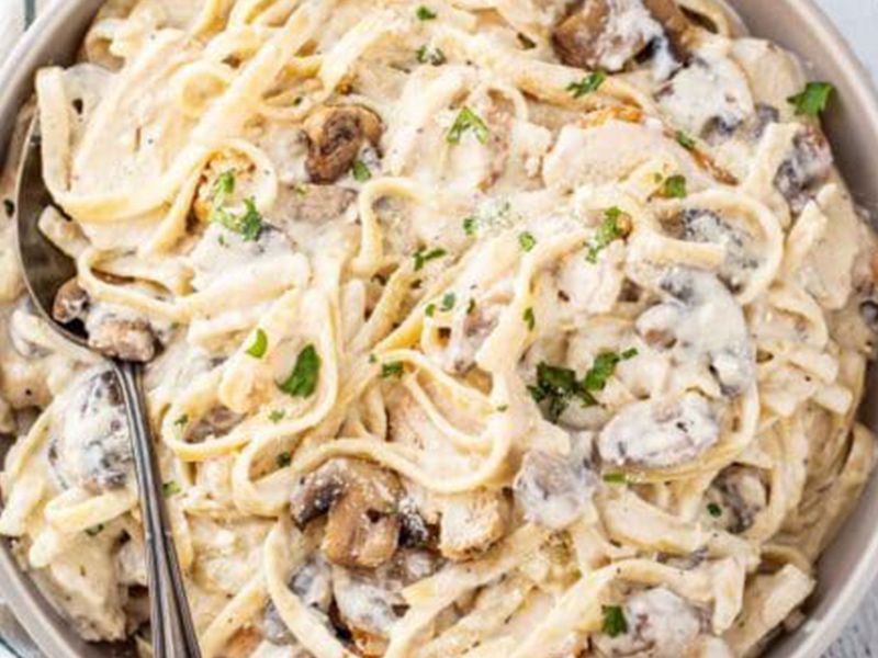 Fettuccine Alfredo