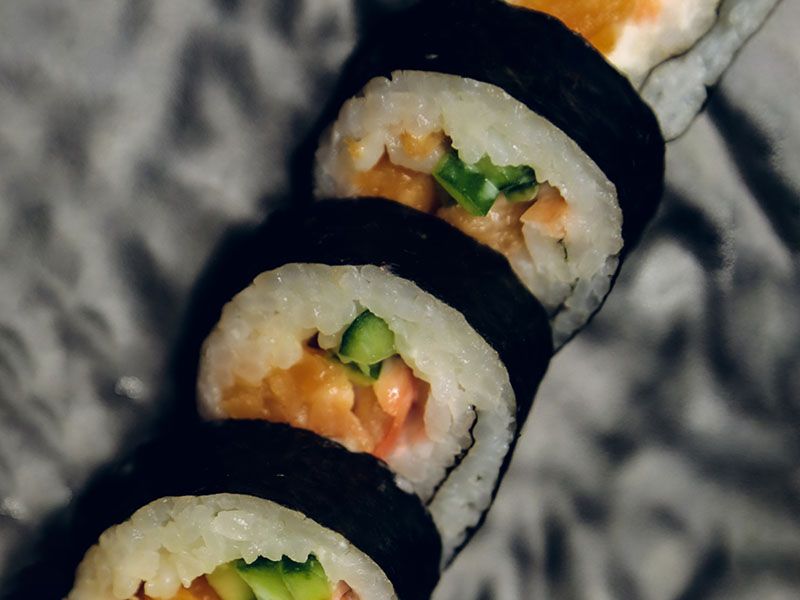 futomaki smoked salmon roll