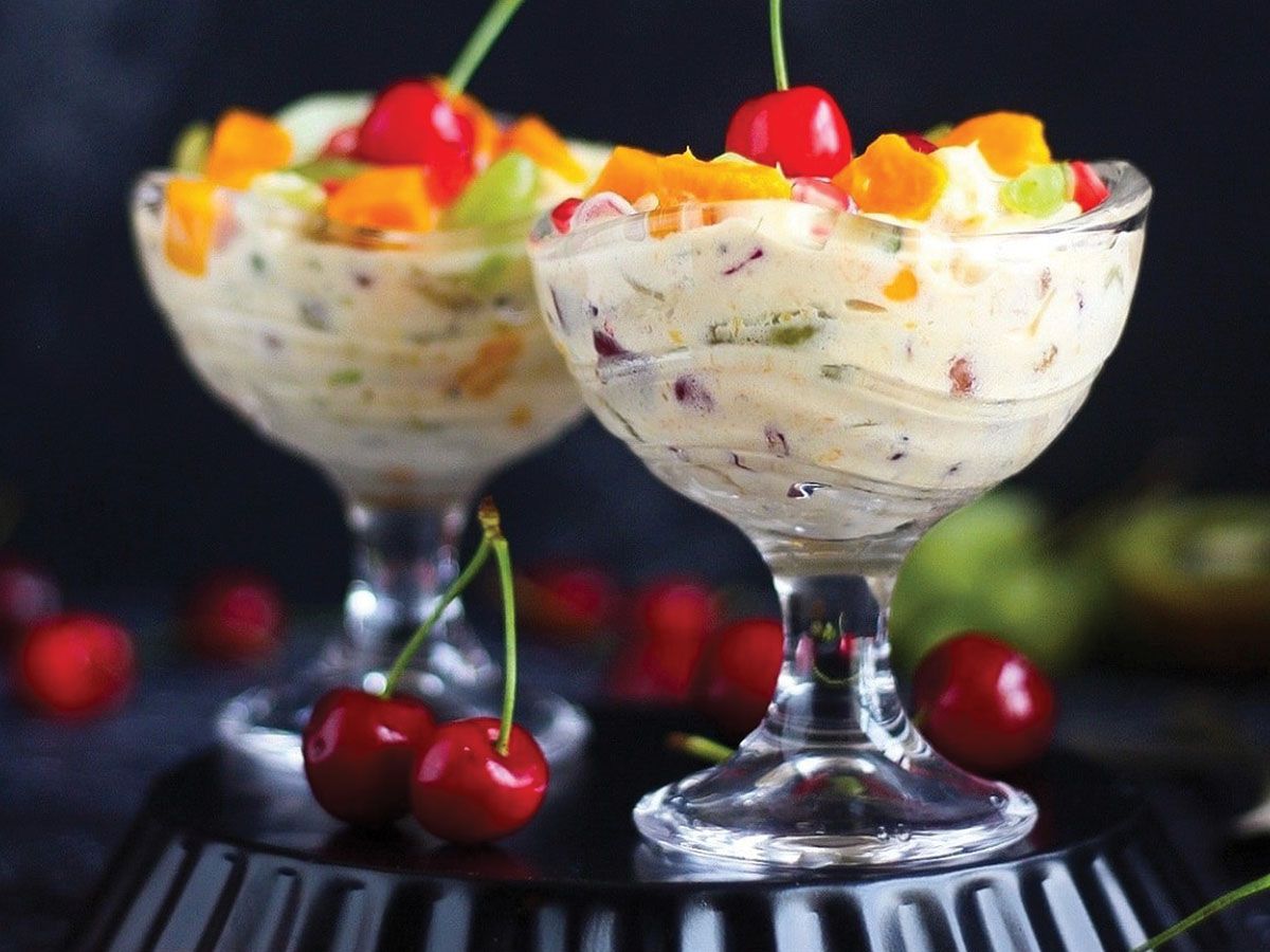 Fruit salad with ice cream