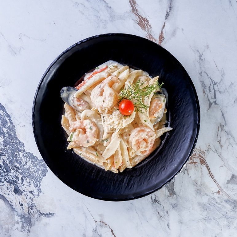 Garlic Seafood Pasta