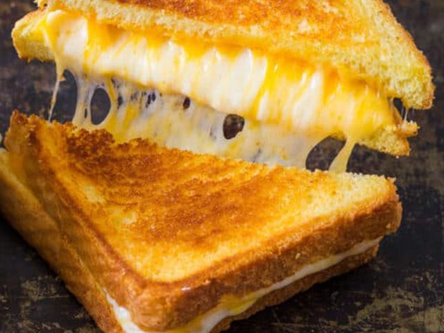 Grilled Mix Cheese Toast