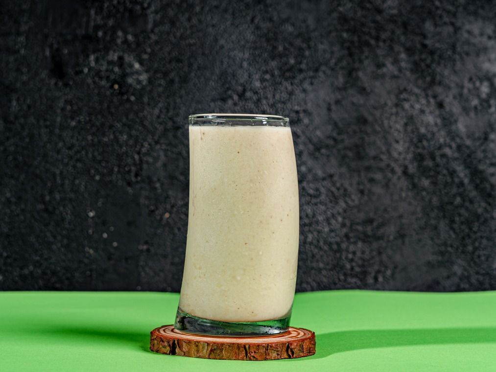 Fresh Guava With Milk Juice