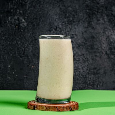 Fresh Guava With Milk Juice