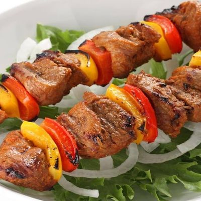 Half a kilo of shish tawook
