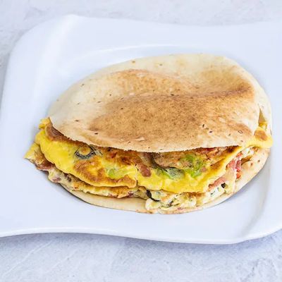 Omelette sandwich with baladi sausage