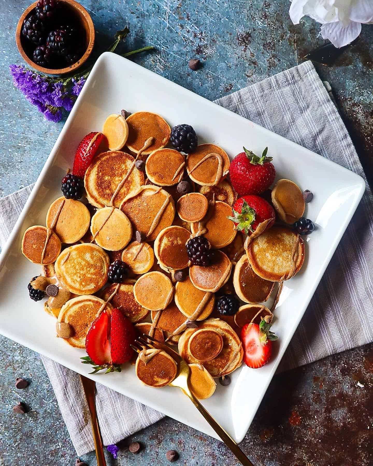 Mixed Toppings Mini Pancakes 18Pcs