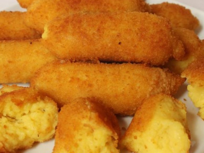 Potato Puree With Roumi Cheese Sandwich