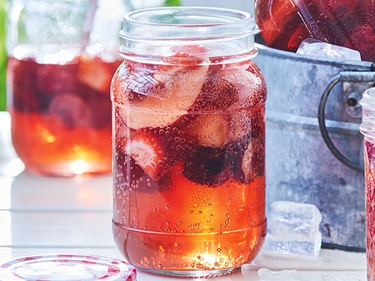 Ice tea mix berries