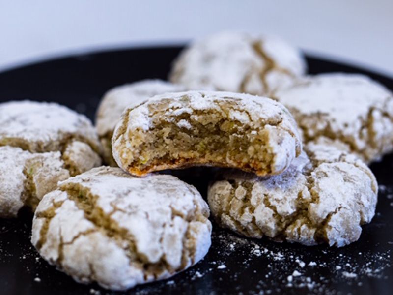 Gluten-free Amaretti Cookies Biscuit