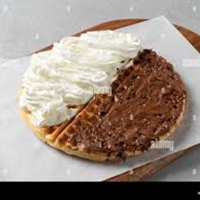 Waffle, half white chocolate, half Nutella