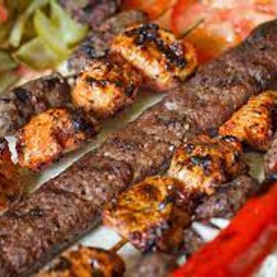 1/8 Kilo Shish Tawook And 1/8 Kilo Kofta Meal