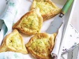 Thyme With Mozzarella Cheese Pie