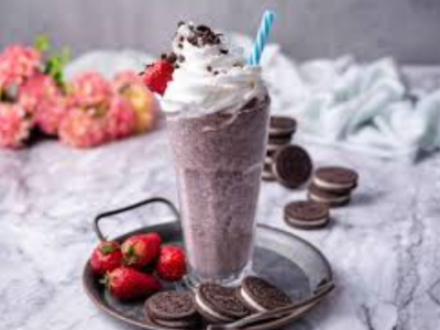 oreo strawberry milkshake