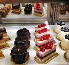 Dozen Gateau Royal