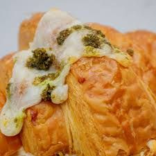 Cheese & Zaatar Croissant