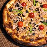 oriental Tuna pizza
