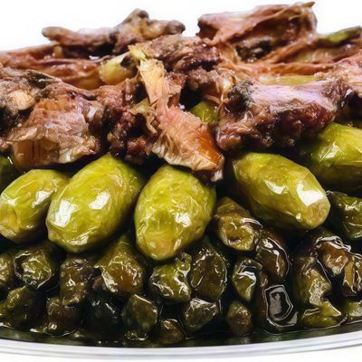 Vine leaves casserole with Oxtail