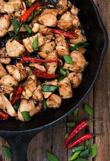 Chicken With Kapow Sauce