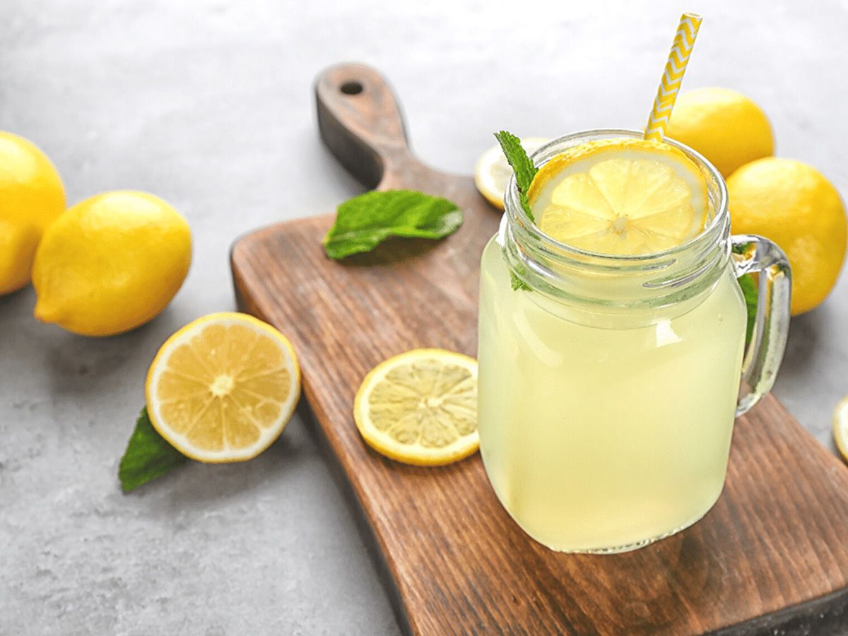 Fresh Lemon And Mint Juice