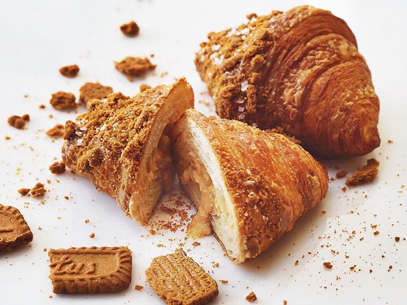 Lotus Croissant