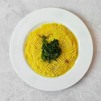علبة بطاطس مهروسة بالزبدة صغيرة