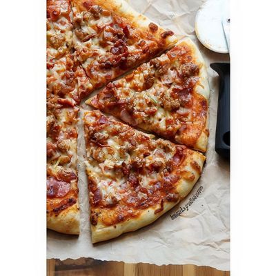 Mix Meat Oriental Pizza