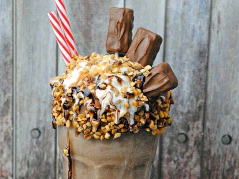 Snickers Milkshake