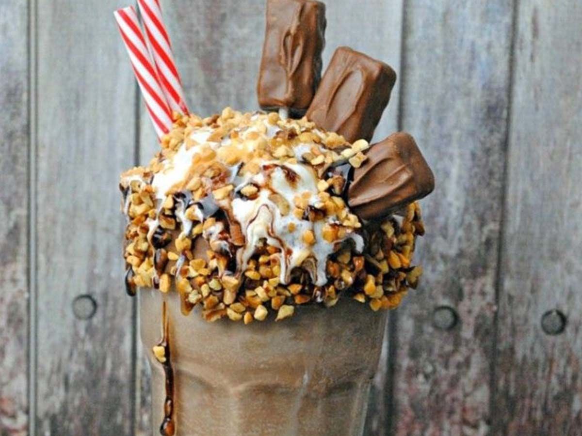 Snickers Caramel Milkshake