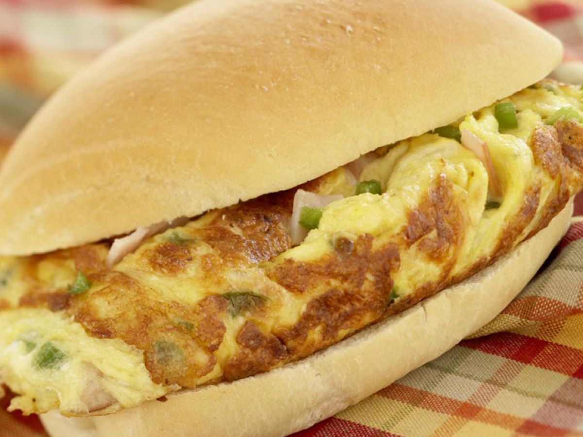Chopped omelet sandwich