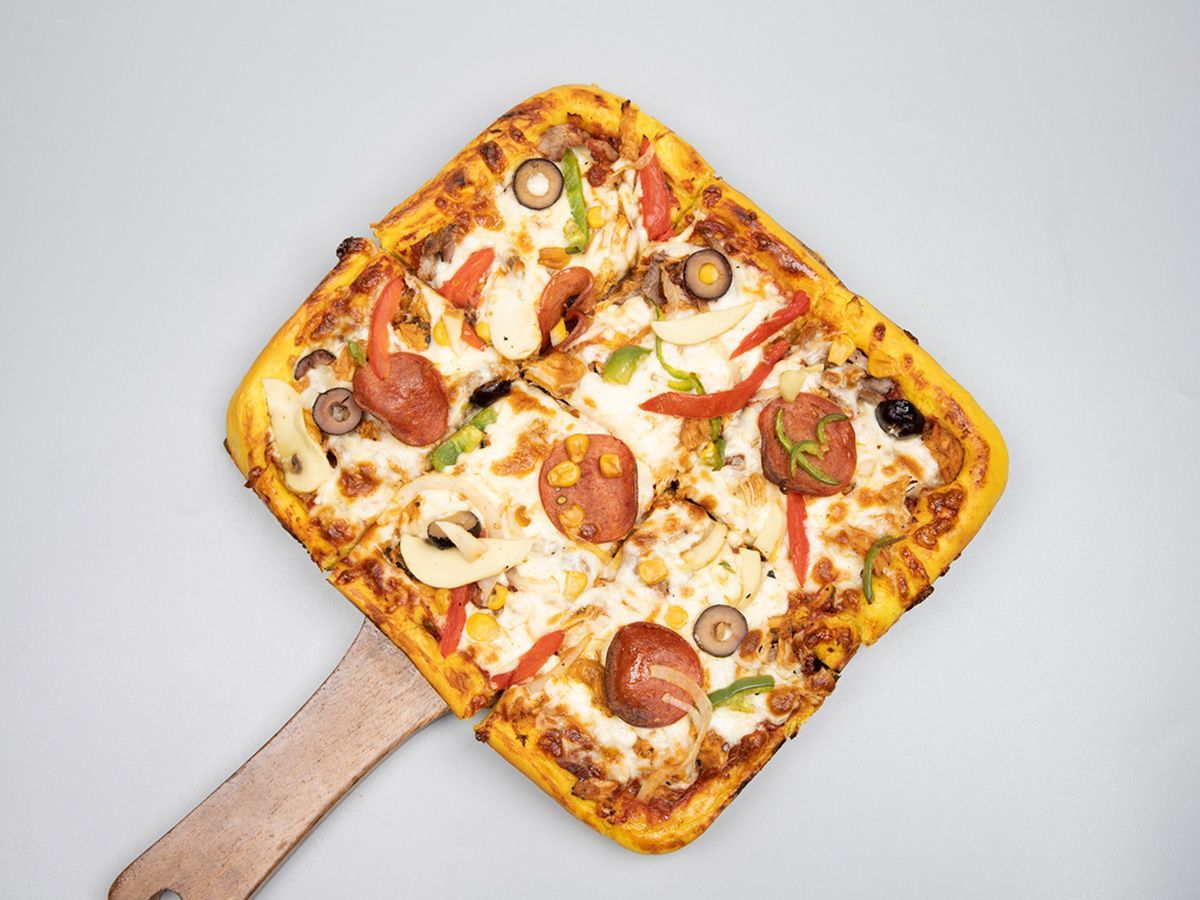 Mixed Cheese Italian Pizza