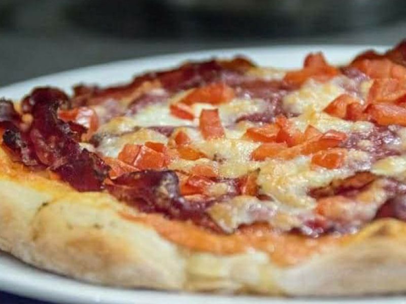 Mix Cheese With Pastrami Pizza