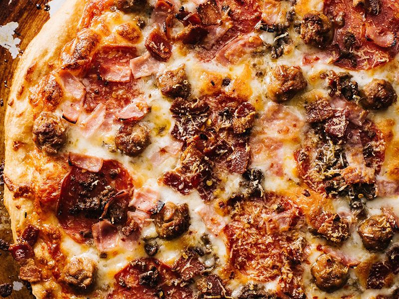 Mix meat pizza