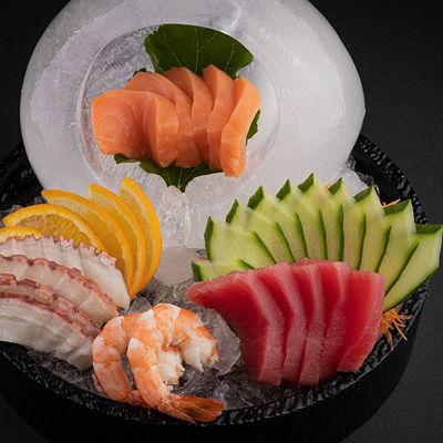 Mix Sashimi - 16 Pieces