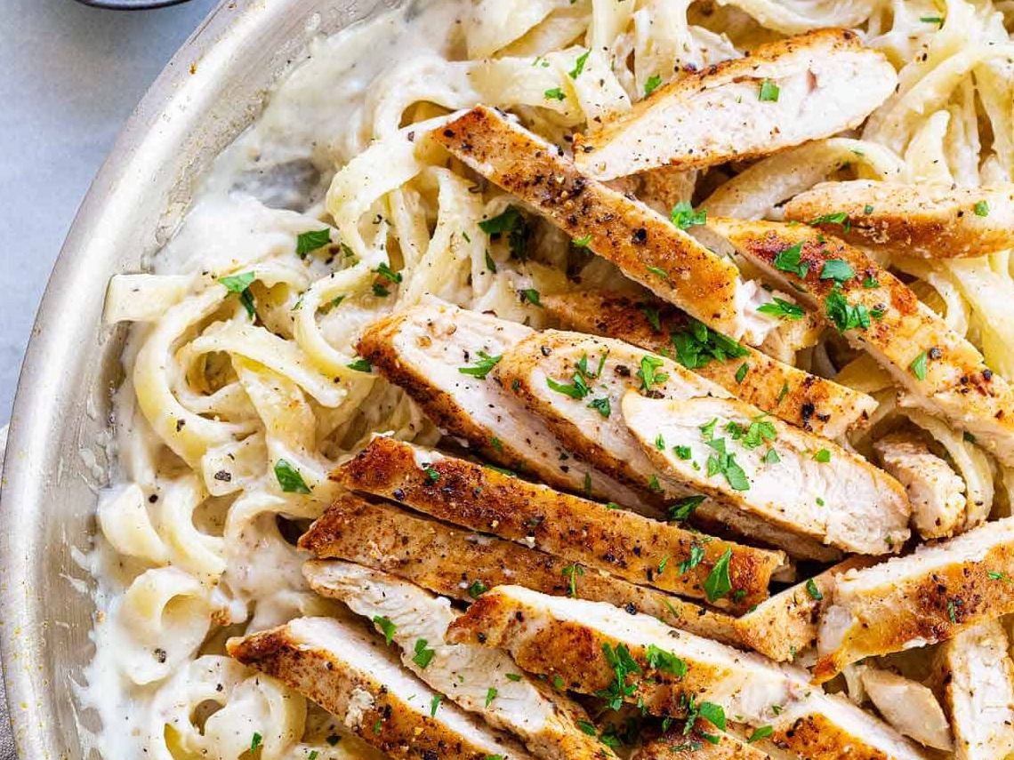 White Sauce Chicken Fettuccine