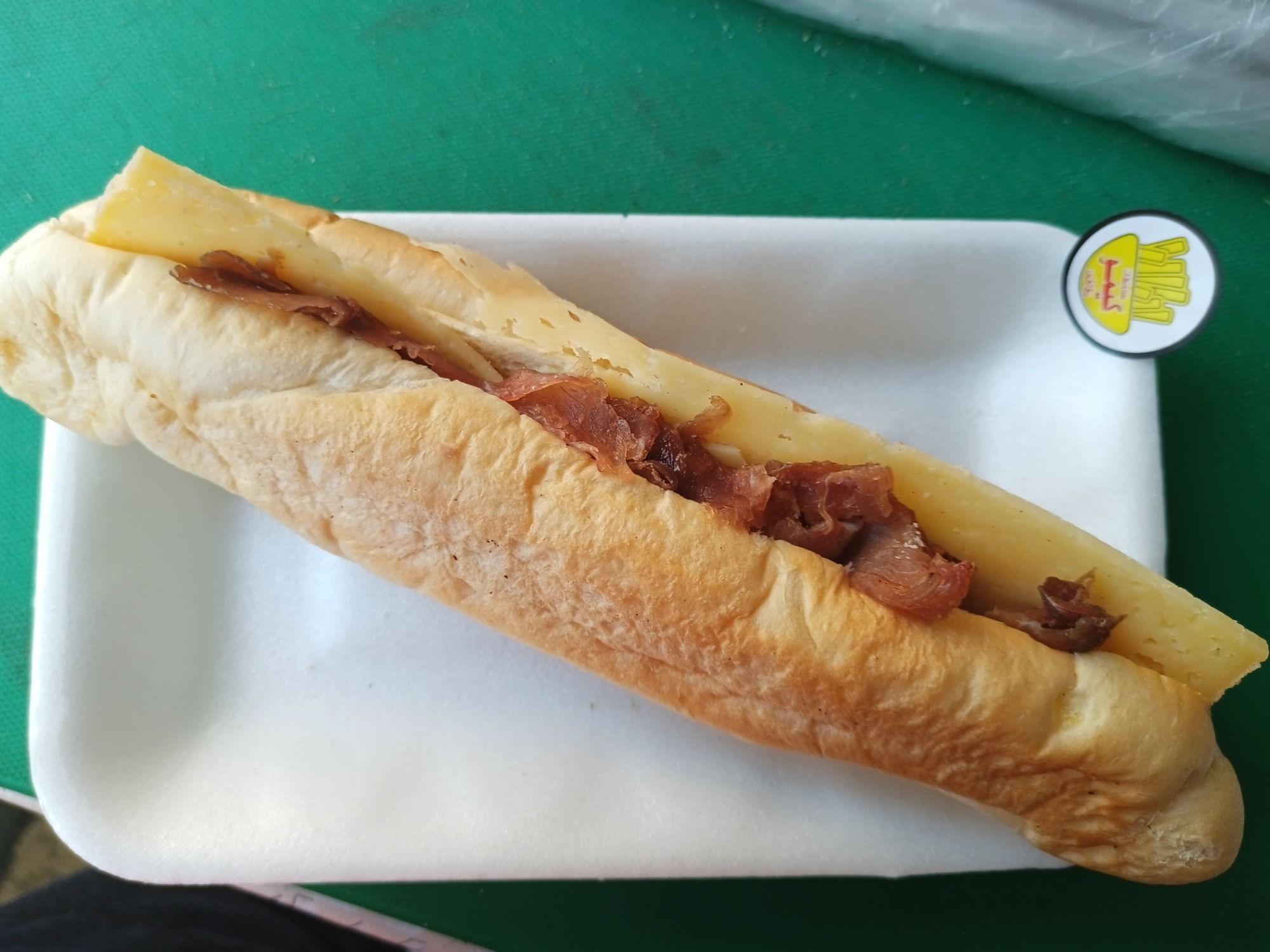 Roumi Cheese And Pastrami Sandwich