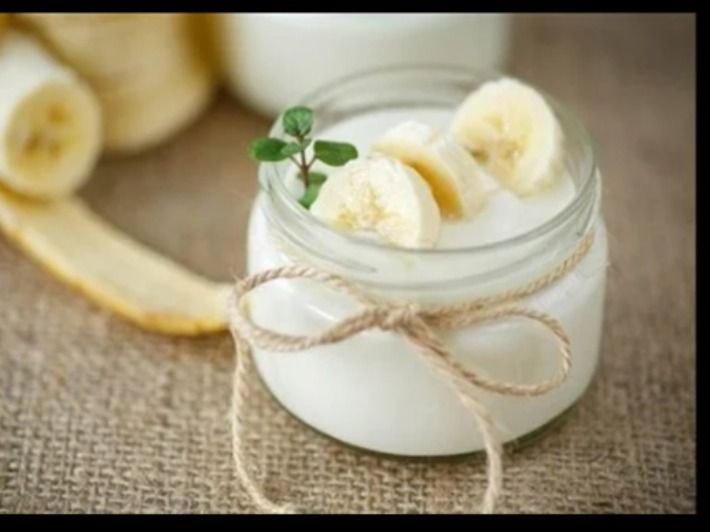 yogurt with banana