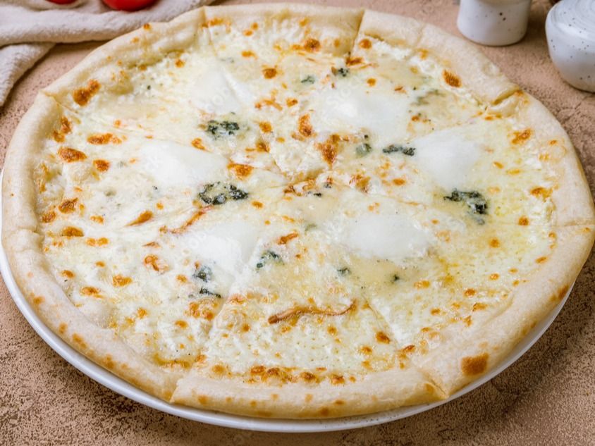 Quattro Formaggi Pizza