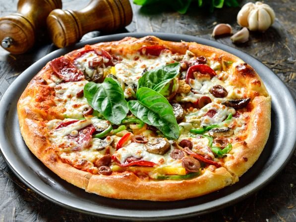Salami Pizza