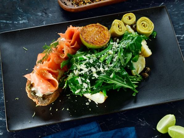 Smoked Salmon Sandwich
