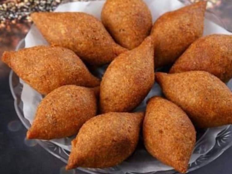 Kobeba sandwich with potatoes