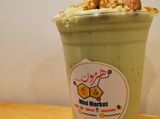 Avocado and Dates With Honey Juice
