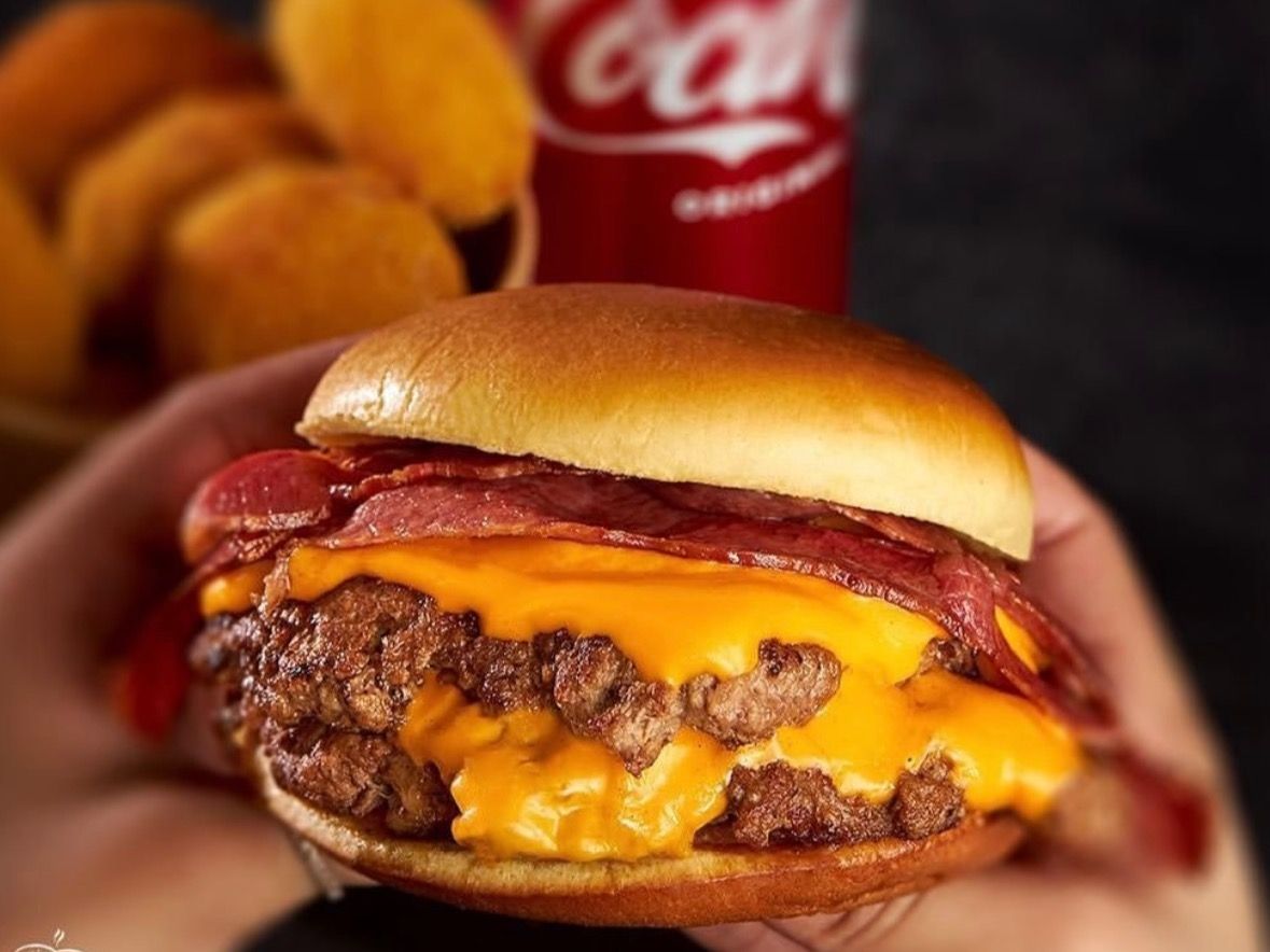 burger with bacon sandwich