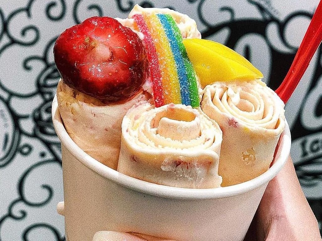 Pineapple Ice Cream Roll
