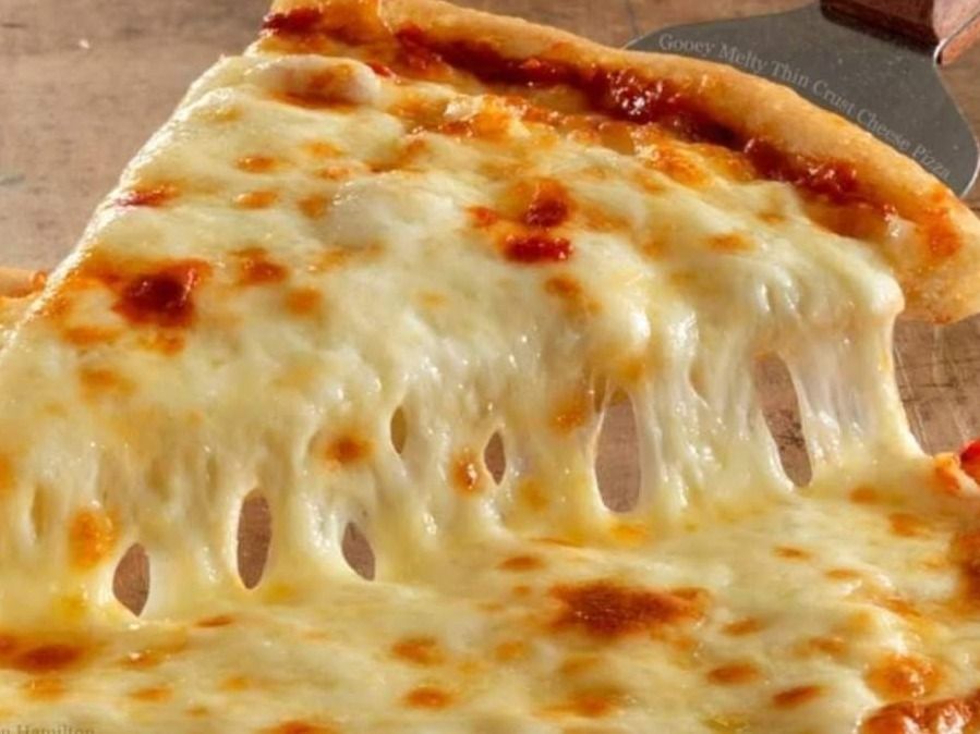 Mozzarella Cheese Oriental Pizza