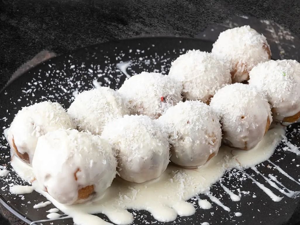 Plain Zalabia With Coconut Cream Chocolate