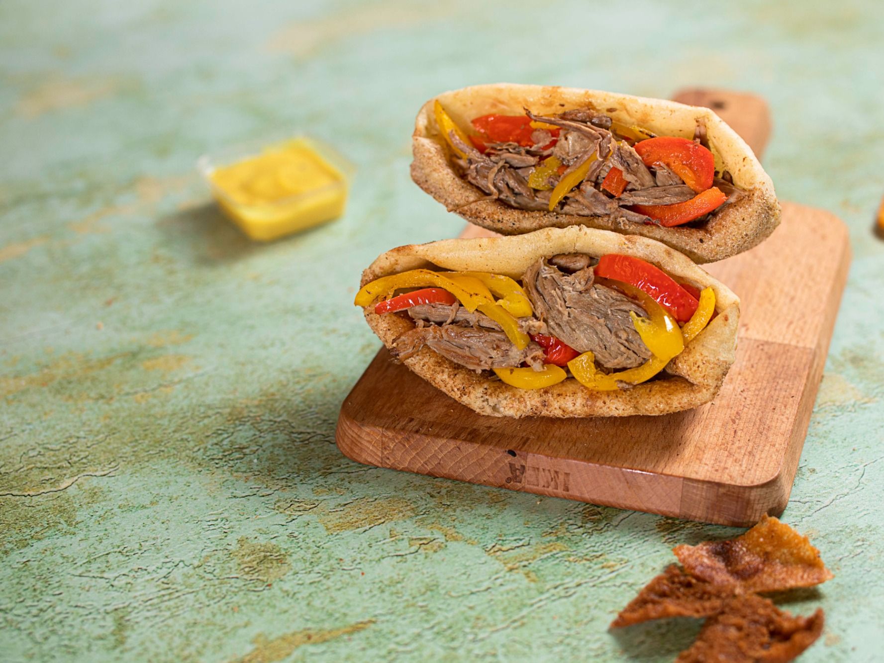 Roumi Shawerma In A Loaf